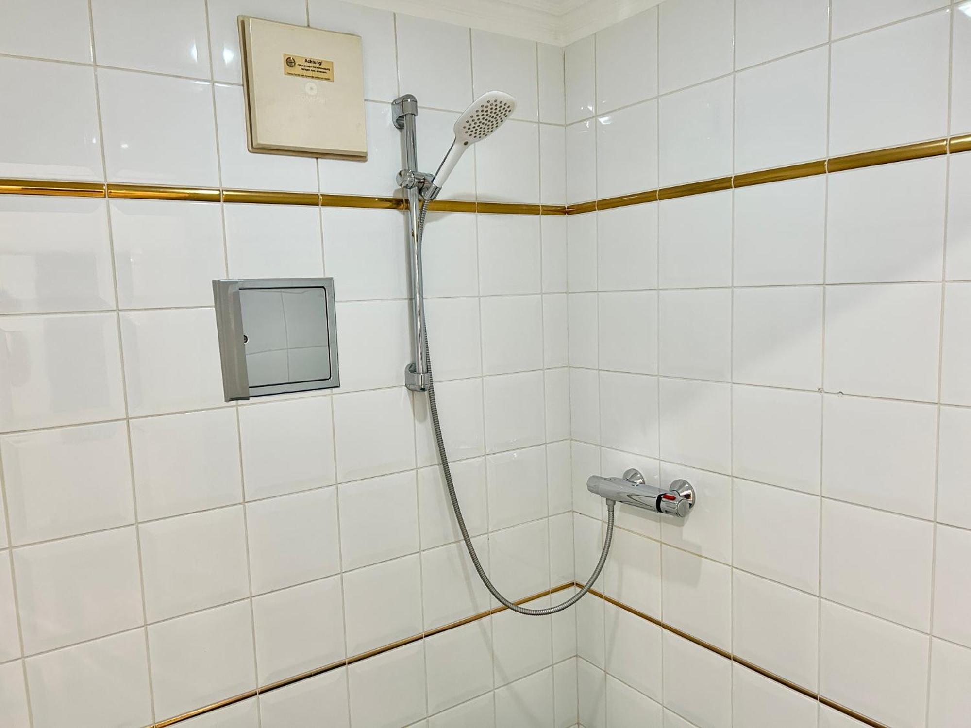 Stylish Schonbrunn - Free Underground Parking Apartamento Viena